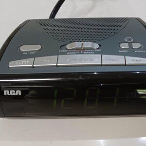 Vintage RCA - AM/FM Alarm Clock Radio - Black